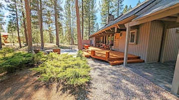 Rumah, 6 kamar tidur | Teras/patio