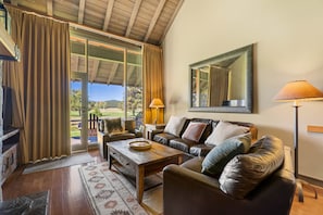 Townhome, 3 Bedrooms | Living area - Meadows Retreat 226 3 Bedroom Townhouse (Bend)