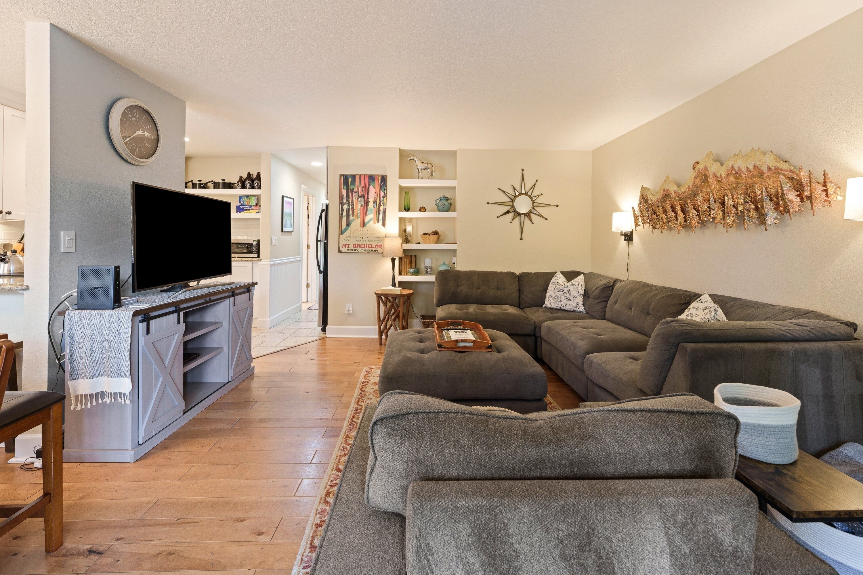 Condo, 2 Bedrooms | Living area