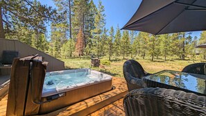 House, 5 Bedrooms | Outdoor spa tub - Indian 3 5 Bedroom Home (Bend)