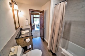 Bathroom - Indian 3 5 Bedroom Home (Bend)