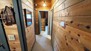 House, 2 Bedrooms | 2 bedrooms, free WiFi - Lava Top 1 2 Bedroom Home (Bend)
