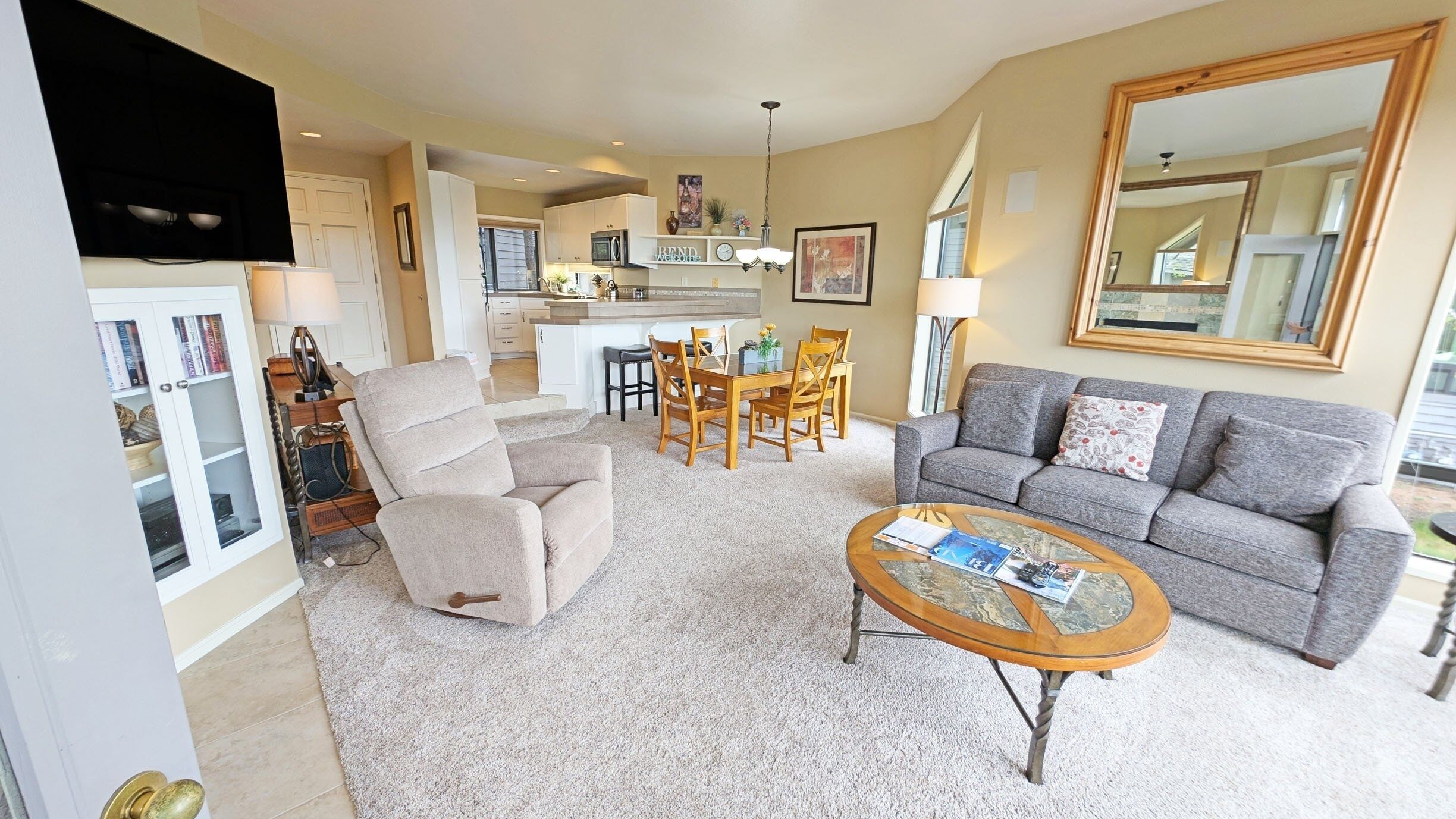 Condo, 2 Bedrooms | Living area