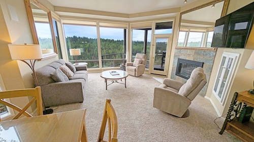 Mt Bachelor Village 332 2 Bedroom Condo