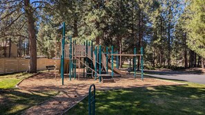 Children’s area - Mt Bachelor Village 424 B Sr 1 Bedroom Condo (Bend)