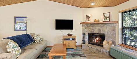 House, 3 Bedrooms | Living area