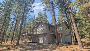 Exterior - Mt Hood 13 4 Bedroom Home (Bend)