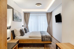 WiFi, bed sheets - Apartment 'Elsa' with Mountain Views, Private Terrace and Wi-Fi (Fließ)