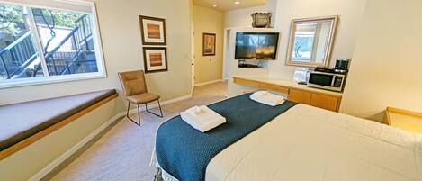 Condo, 1 Bedroom | 1 bedroom, WiFi (free)