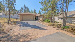 House, 3 Bedrooms | Exterior - Big Leaf 4 3 Bedroom Home (Bend)