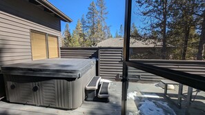 Maison, 4 chambres | Bain à remous extérieur