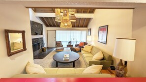 Apartamento, 3 habitaciones | Zona de estar