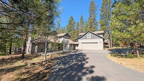 House, 3 Bedrooms | Exterior - Red Fir 20 3 Bedroom Home (Bend)