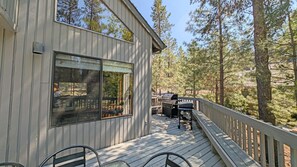 House, 3 Bedrooms | Terrace/patio - Red Fir 20 3 Bedroom Home (Bend)