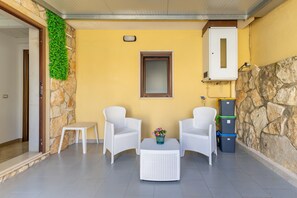 Interior - Casa Carolina with Private Terrace, Wi-Fi and Air Conditioning (Pozzallo)