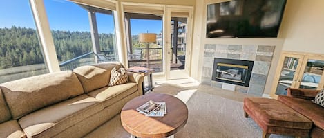 Condo, 2 Bedrooms | Living area