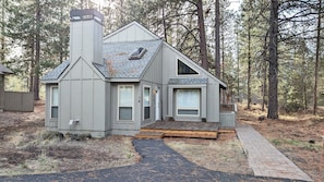 House, 2 Bedrooms | Exterior - Sequoia 14 2 Bedroom Home (Bend)