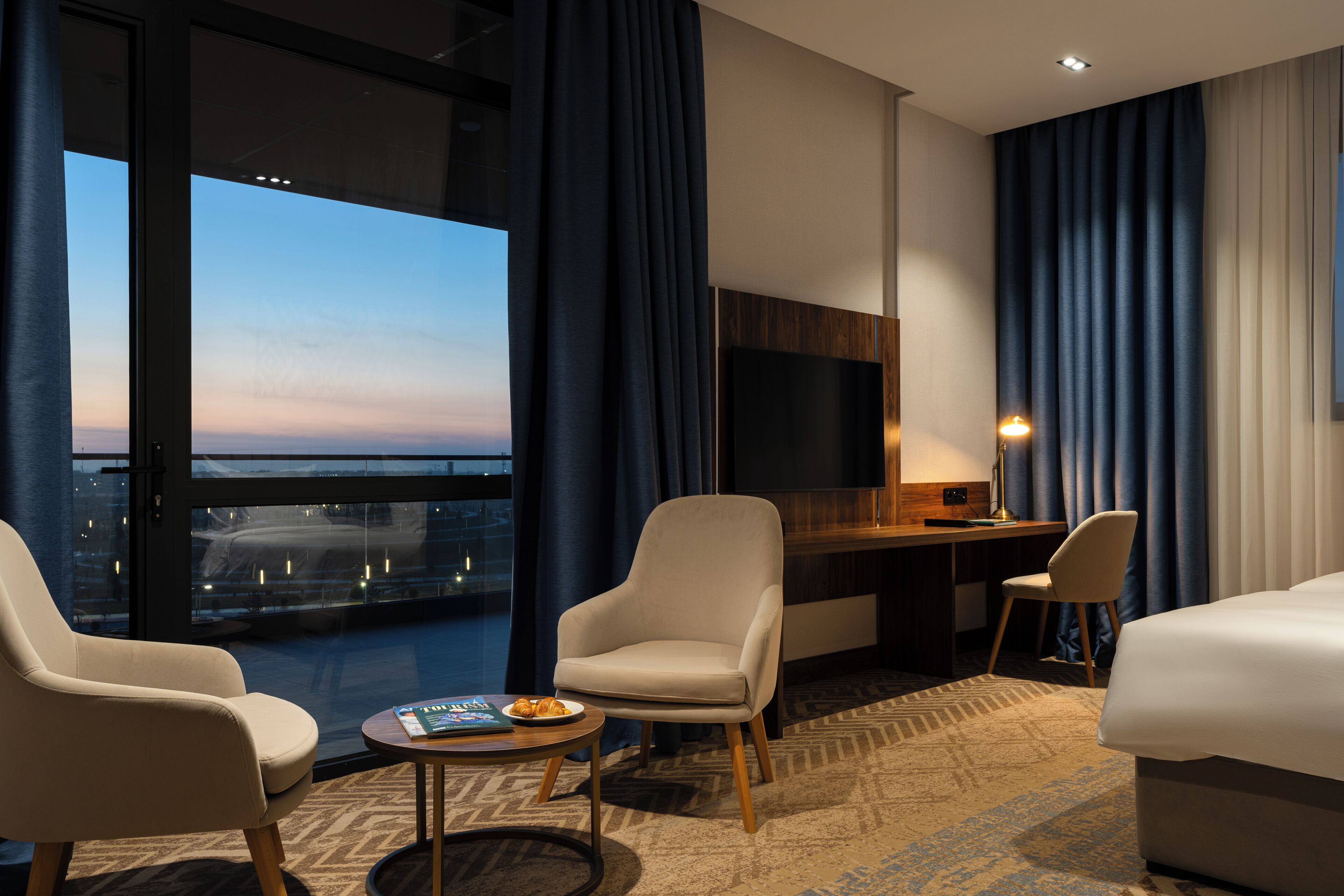 Executive Double Room, Garden View | Living area | 55-inch Smart TV with cable channels