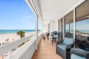 Property grounds - ☀Beachfront Condo🌴Wrap Around Private Balcony🐬Redington Towers 3A🌞Heated Pool (Redington Shores)