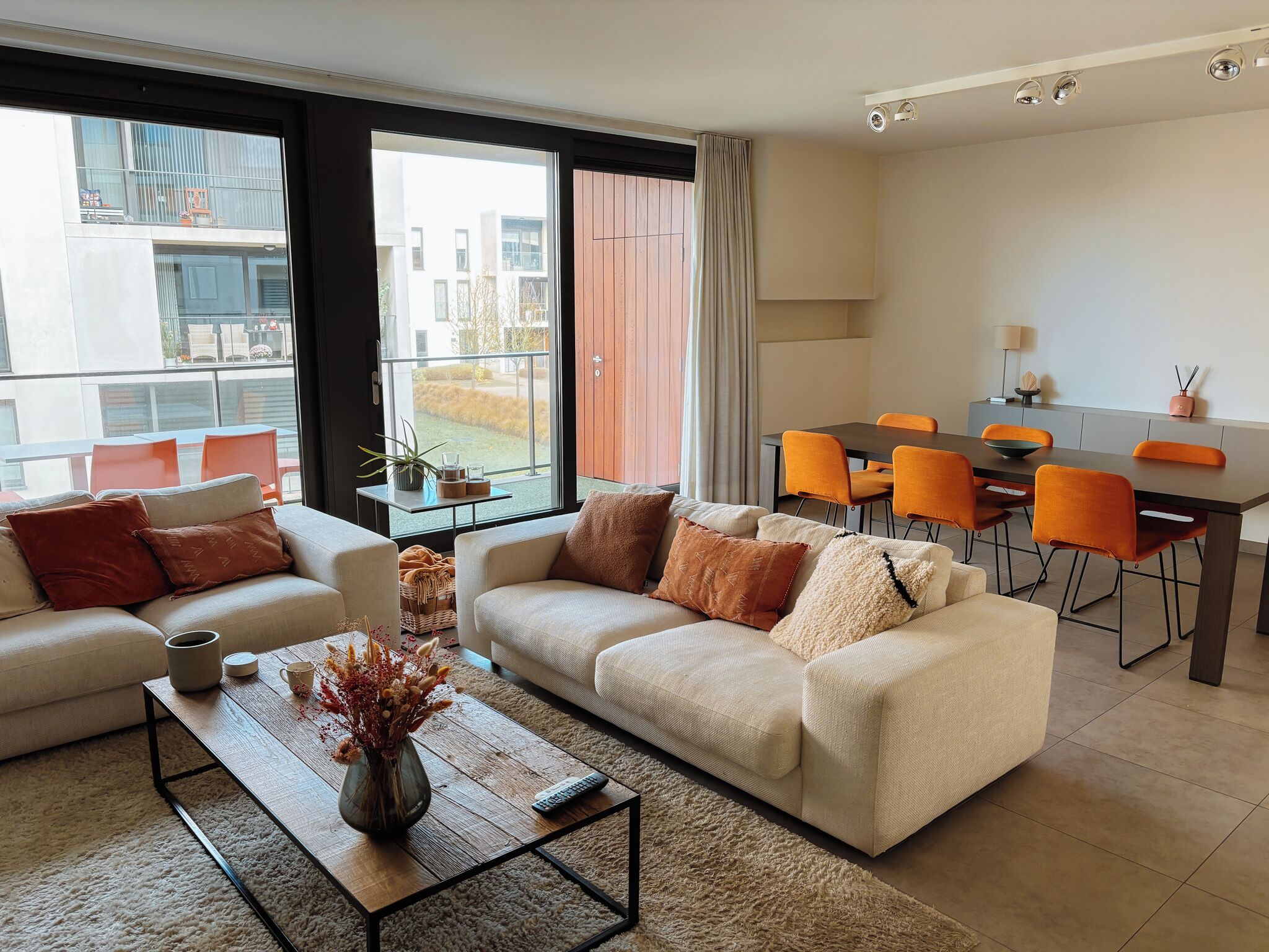 Smart-tv en een open haard