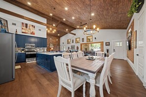 Dining - Terracotta Retreat · Sleeps 58 · Pool & Hot Tub (Wimberley)