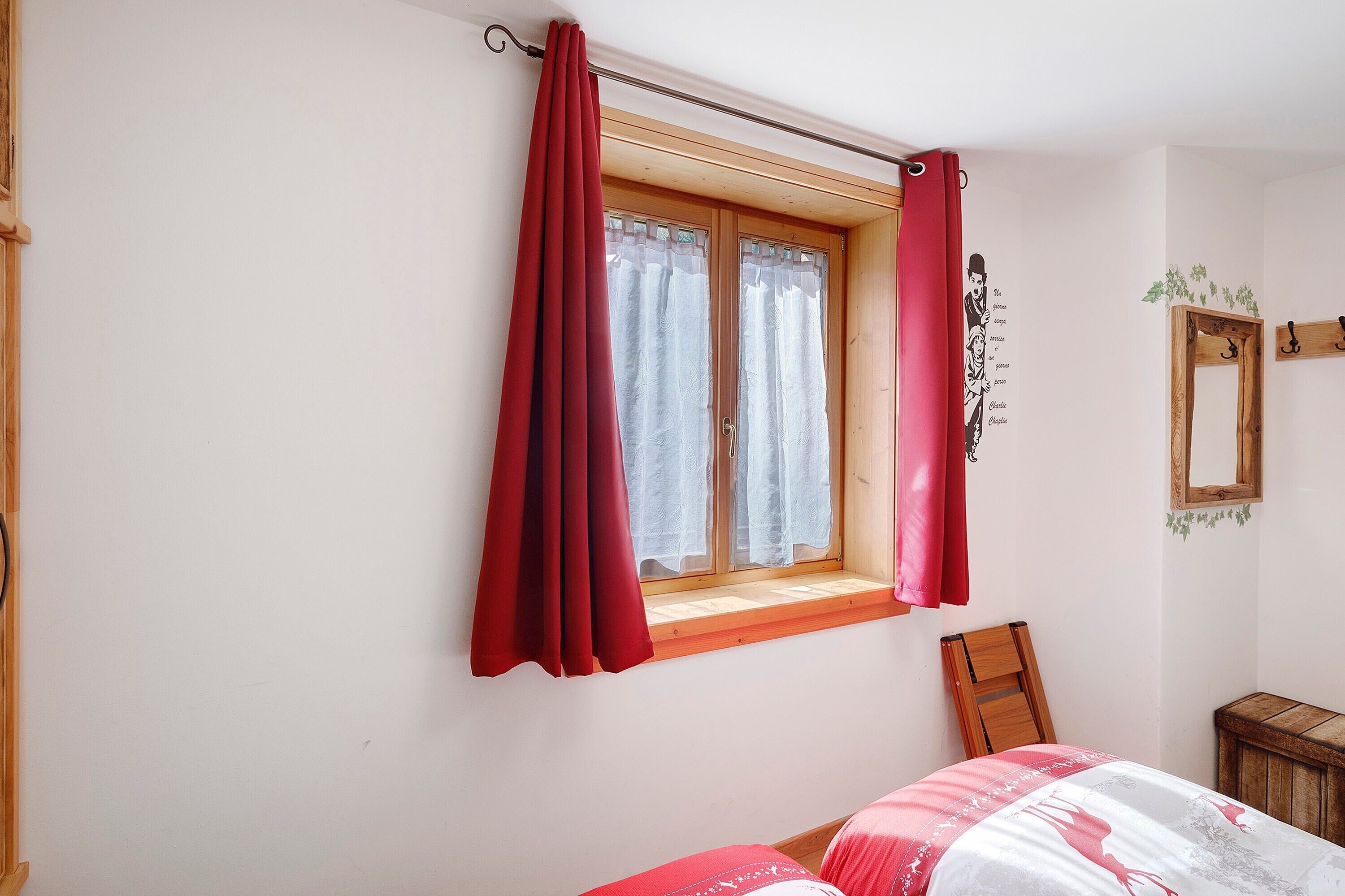 WiFi, bed sheets