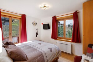WiFi, bed sheets - Apartment '3' with Lake View, Shared Garden and Wi-Fi (Livigno)