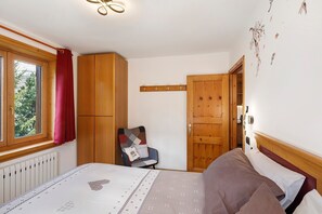 WiFi, bed sheets - Apartment '3' with Lake View, Shared Garden and Wi-Fi (Livigno)