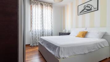 Bügeleisen/Bügelbrett, WLAN, Bettwäsche