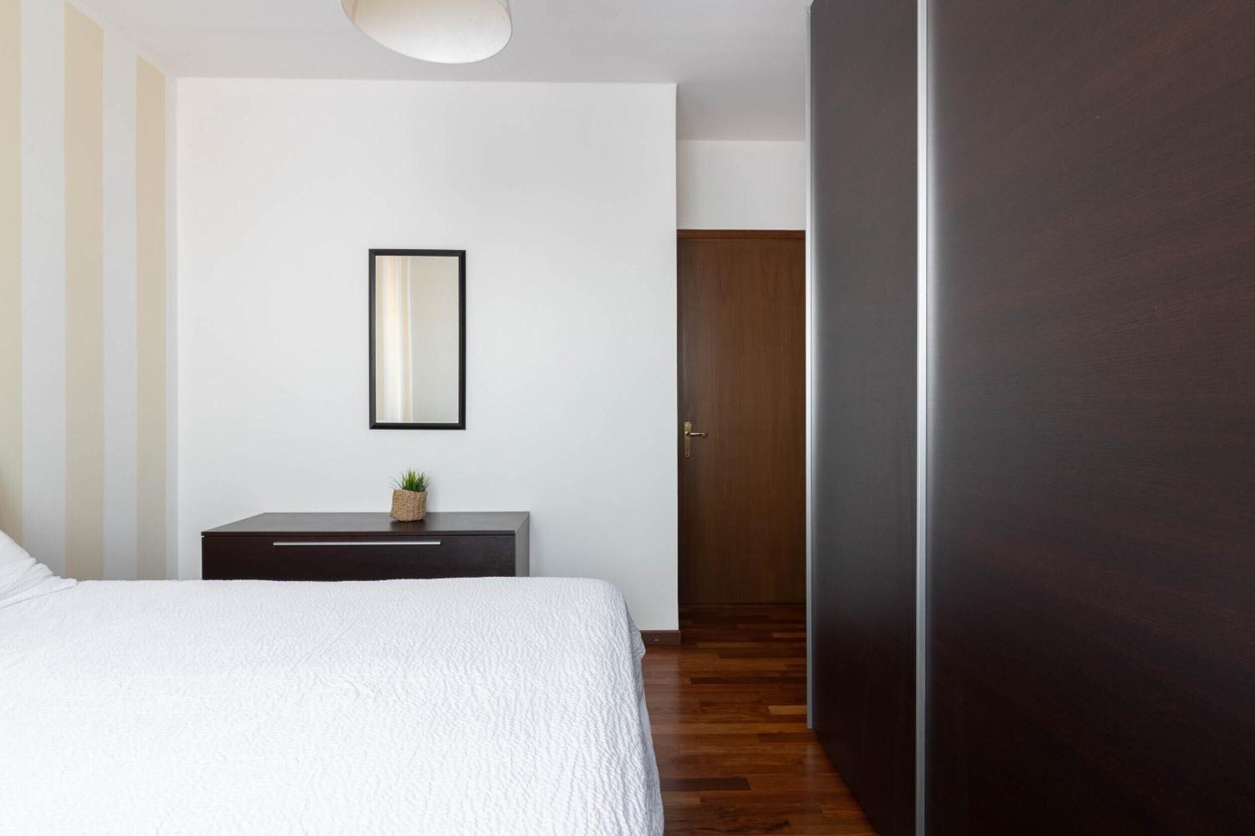 Fer et planche à repasser, Wi-Fi, draps fournis