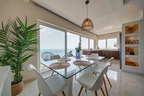 تناول الطعام