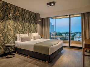 Deluxe Studio, 1 King Bed, Non Smoking, Balcony | Premium bedding, down comforters, individually decorated - Casa Joseph Libertador (Buenos Aires)