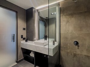 Dusche, Regendusche, Designer-Toilettenartikel, Haartrockner