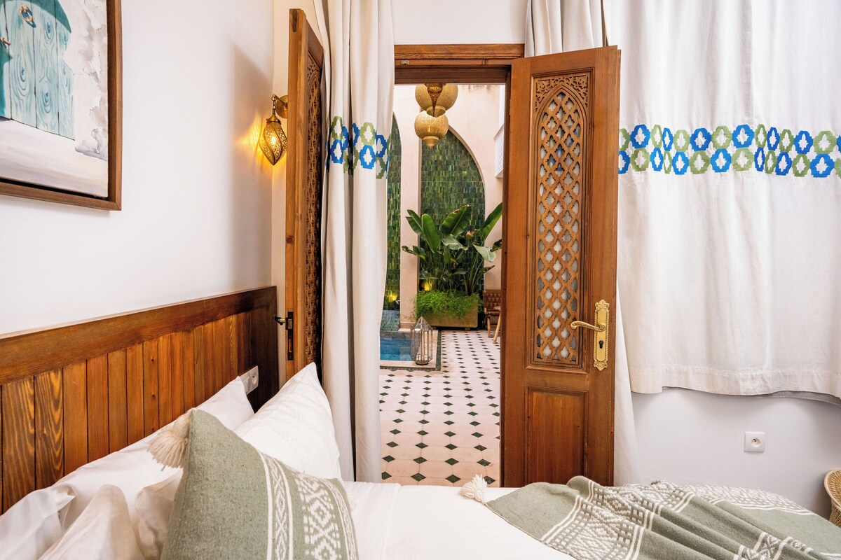 Classic Double Room | Ruang kerja komputer riba, langsir/tirai gelap terus 