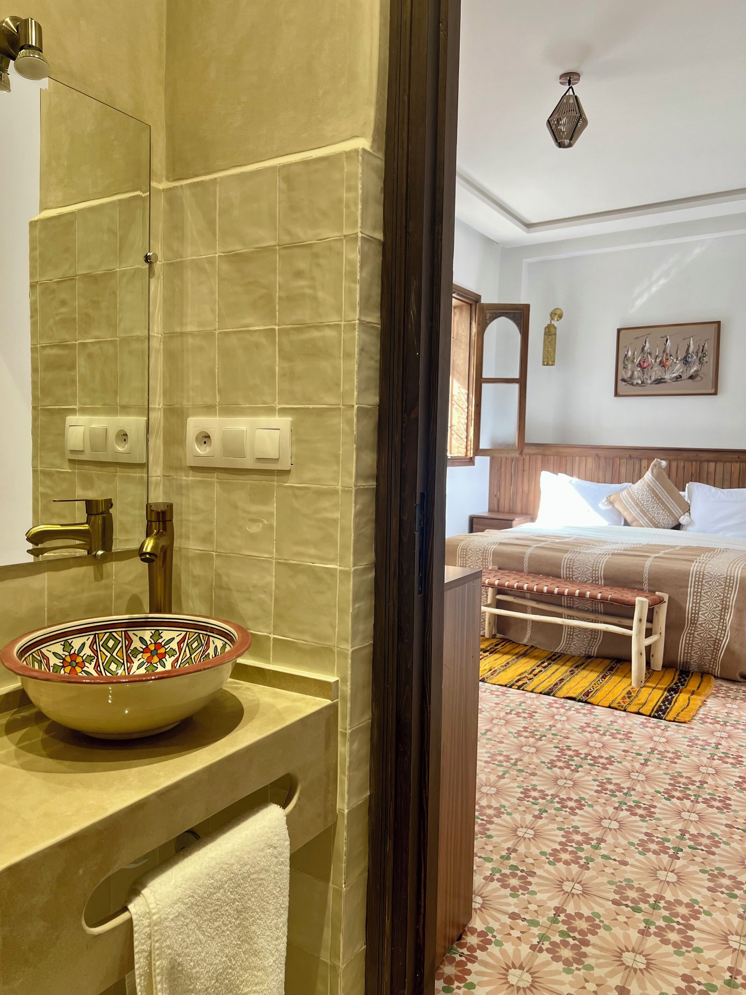 Deluxe Double or Twin Room | Desk, laptop workspace, blackout drapes, iron/ironing board