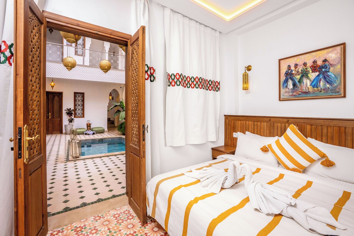 Deluxe Double or Twin Room | Ruang kerja komputer riba, langsir/tirai gelap terus 