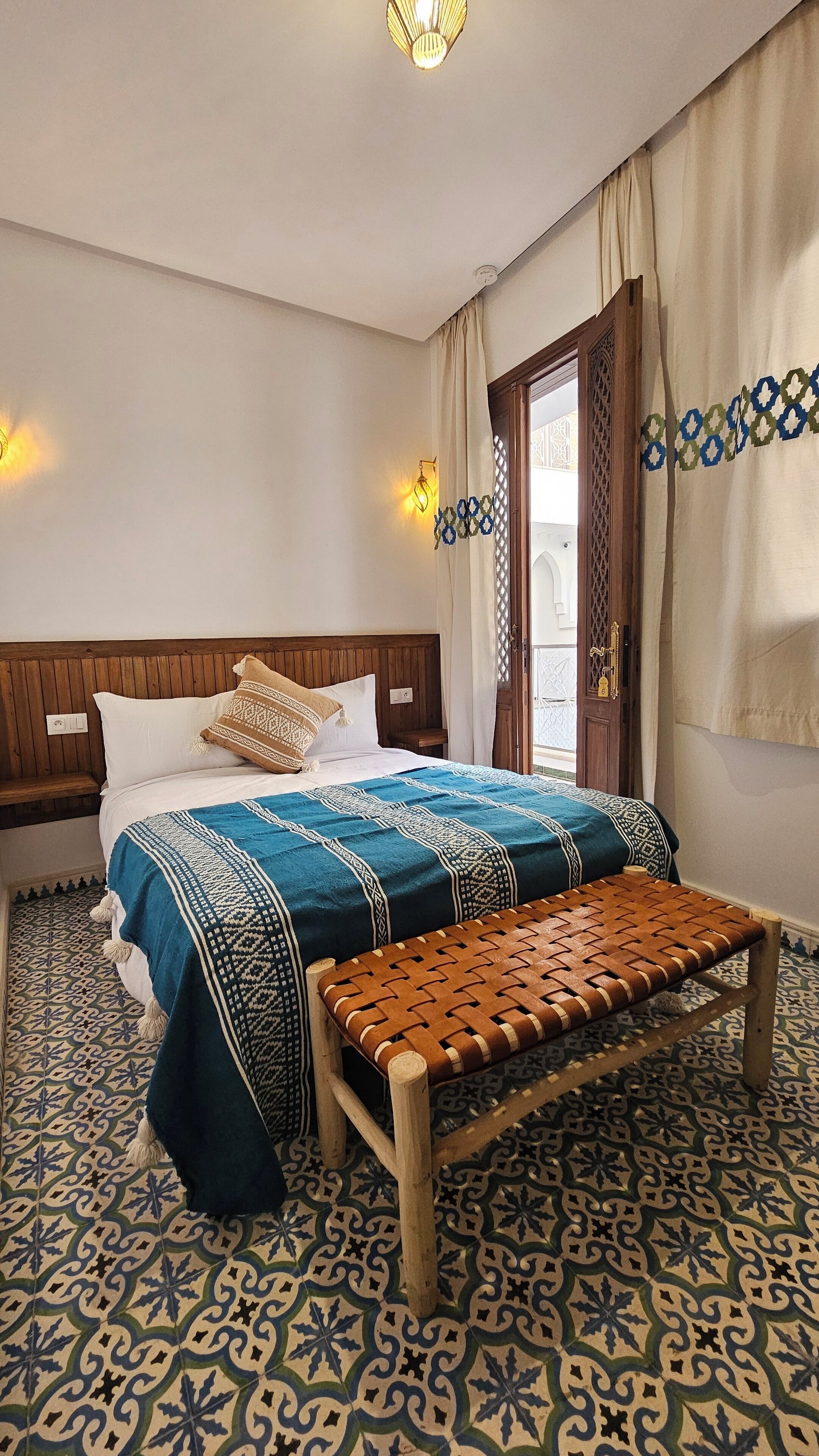 Classic Double Room | Desk, laptop workspace, blackout drapes, iron/ironing board