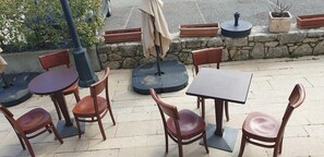 Habitación doble | Terraza o patio