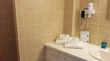 Doppia Standard, 1 camera da letto (Chambre Double) | Bagno