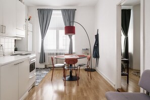 Dining - Modern 1BR Apartment in Centre of Helsinki (Helsinki)