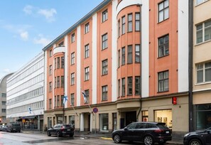 Exterior - 1BR Demure Design & Urban Living in Kamppi (Helsinki)
