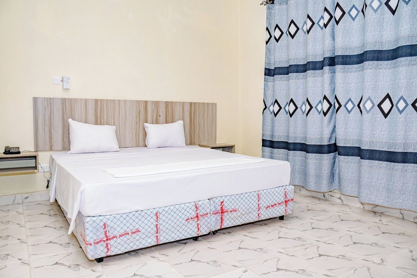 行政双人房 | 免费 WiFi、床单