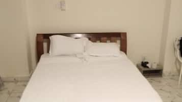 Habitación individual estándar | Wifi gratis y ropa de cama
