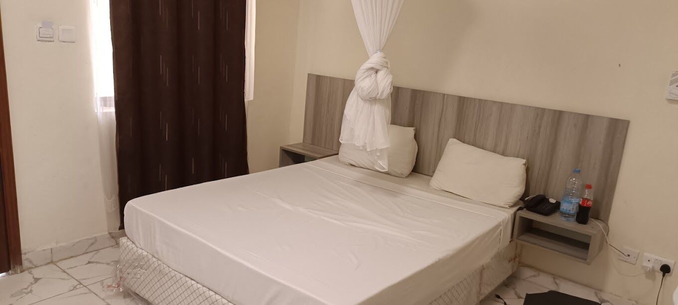 标准双人房 | 免费 WiFi、床单