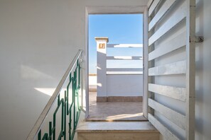Property grounds - Holiday Home 'Via Graziano' with Sea View, Wi-Fi, and Air Conditioning (Porto Cesareo)