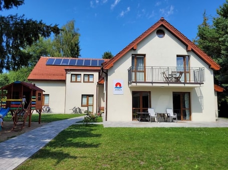 Exterior. ZORZA