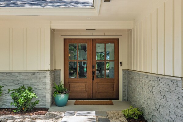 Exterior detail - Abalone Alley 04 - Easy Breezy - Private Pool (Isle Of Palms)