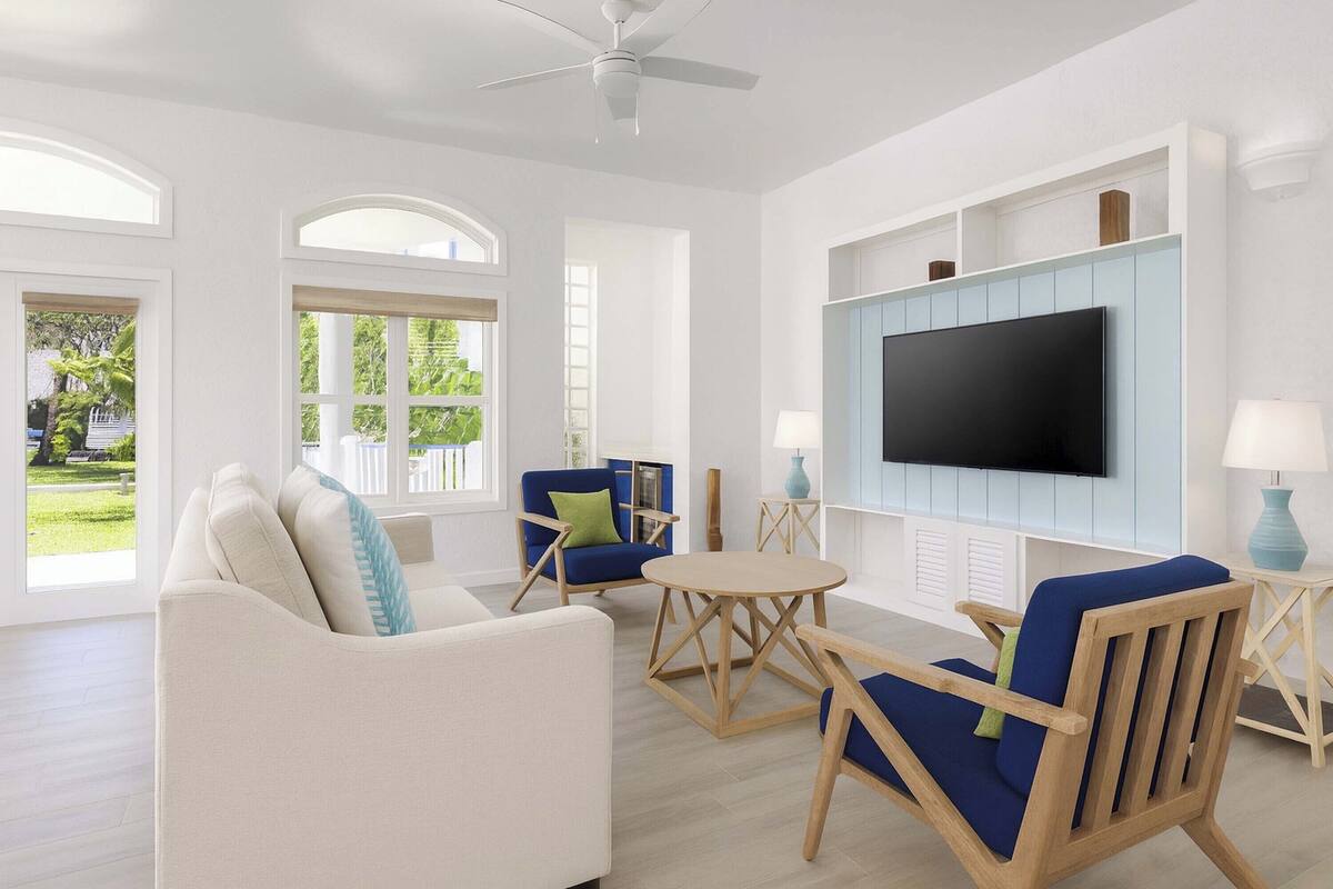 Suite, 1 habitación, balcón | Área de sala de estar