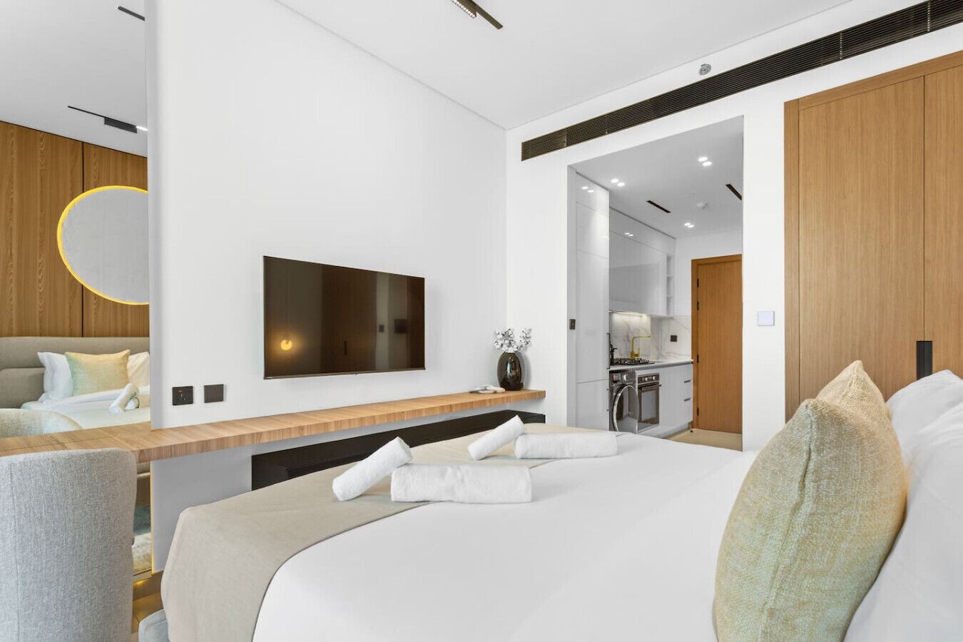 Desk, iron/ironing board, travel crib, WiFi