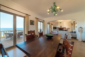 Dining - Country House 'Can Ferrando' with Sea Views, Wi-Fi and Air Conditioning (Cala Santanyi - Santanyi)